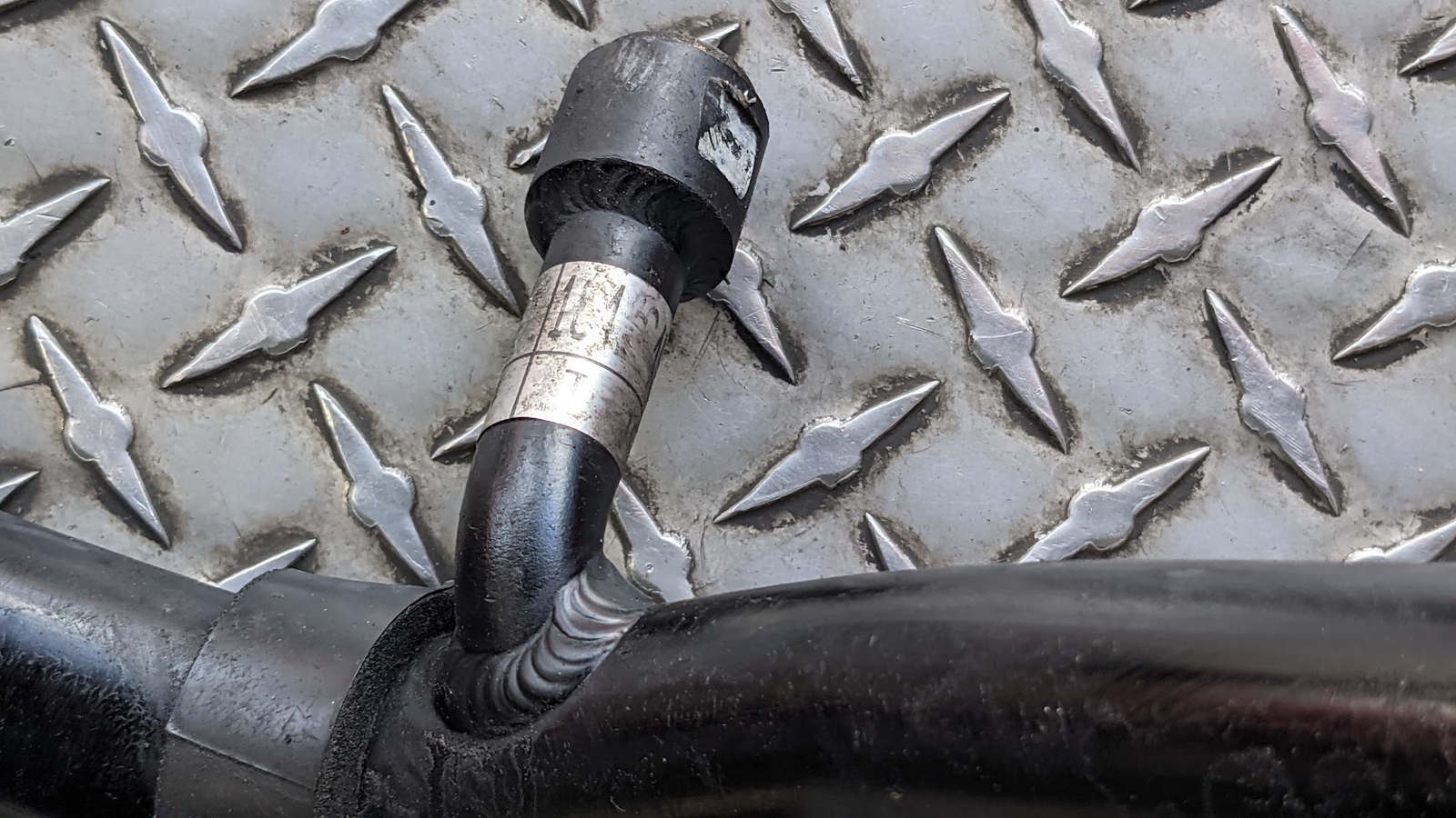 FERRARI 360 SPIDER PARTS FUEL TANK CONNECTION PIPE CROSS OVER 181695