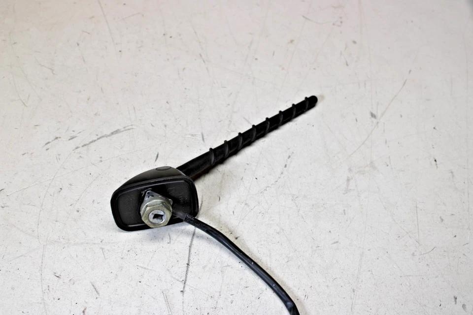 03-08 CONJUNTO ANTENA RECEPTOR RADIO INFINITI FX35 FX45 Foto 3 de 4