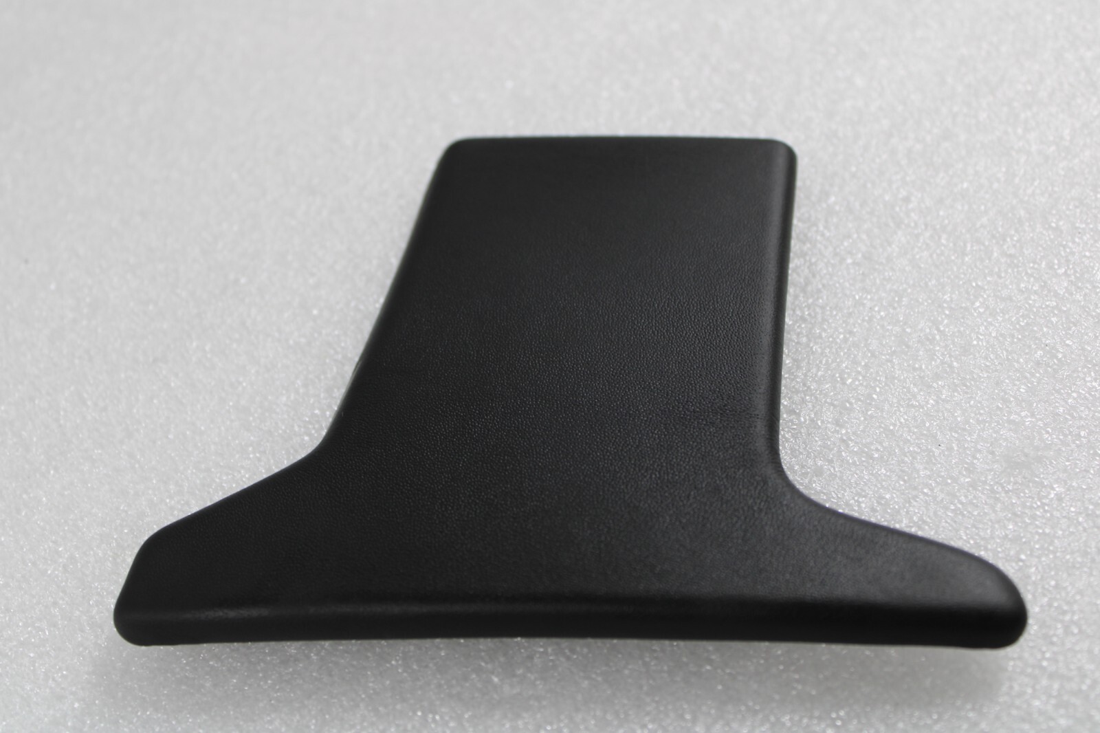 Lamborghini Huracan, LP580, LP610, RH, Lower Console Trim, Used, P/N 4t0857110
