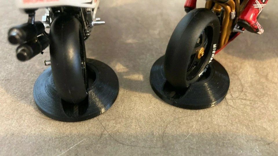 ONYX IXO MotoGP WSBK 1/24 Motorcycle STAND Ducati Honda Yamaha Suzuki - Image 3 of 4