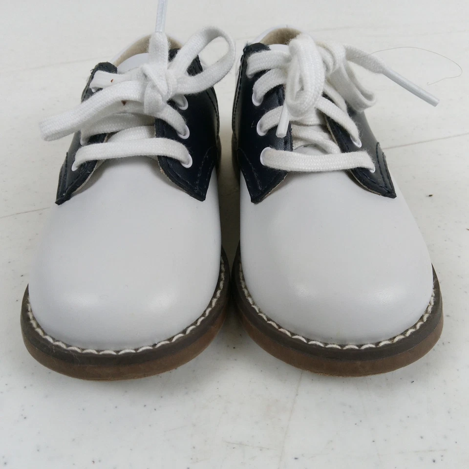 Footmates Cheer Saddle Oxford Talla 6 M/W Blanco Azul Marino Cuero Zapatos con Cordones Foto 3 de 4