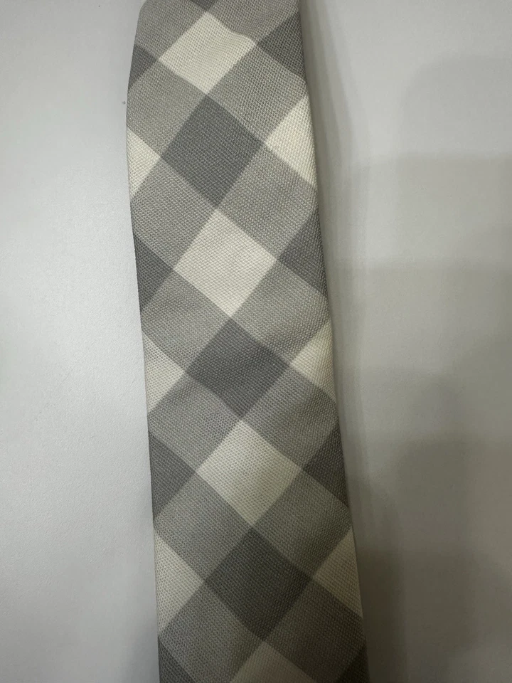 Corbata a cuadros Brooks Brothers negra polar marca 100 % algodón orgánico gris y blanco Foto 3 de 4