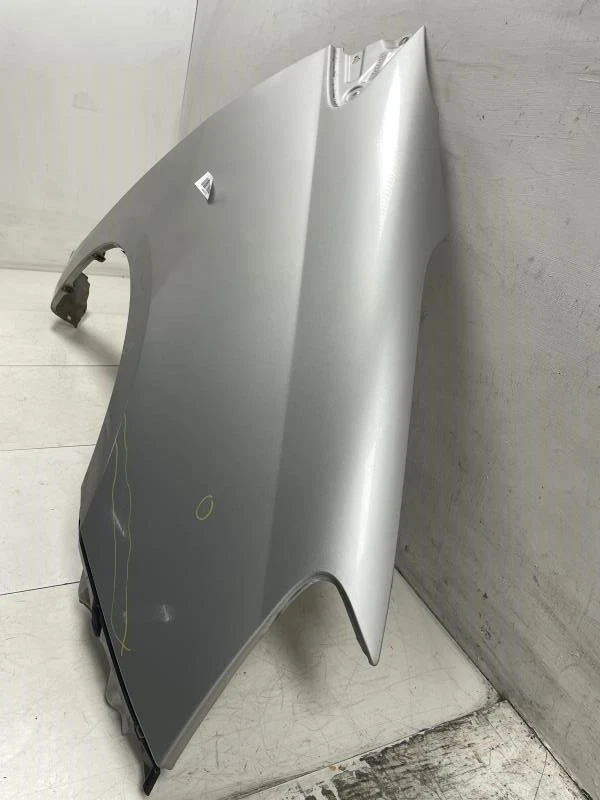 Toyota Sienna XLE 2007 guardabarros delantero derecho del lado del pasajero gris plata sombra Foto 2 de 4