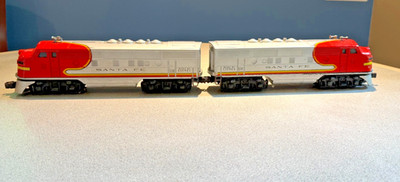 Lionel Sante Fe Diesel 2383 and dummy diesel