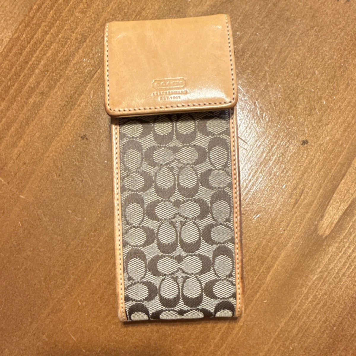 Coach Taupe & Brown Classic Print Sunglasses Case NWT Coach Sunglass Case CZ207 Tan Brown Signature Canvas  main image 4