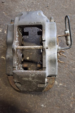 7L6615424D BREMSSATTEL HINTEN RECHTS VW TOUAREG 1 (7LA,7L6,7L7) 5.0 V10 TDI 2002