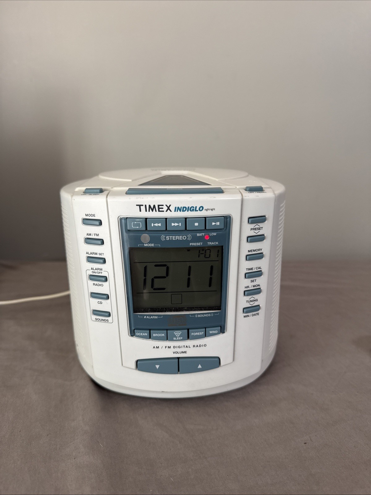 Vintage Timex Indiglo T600 T600w CD Clock Radio – AM/FM, Nature Sounds Alarm