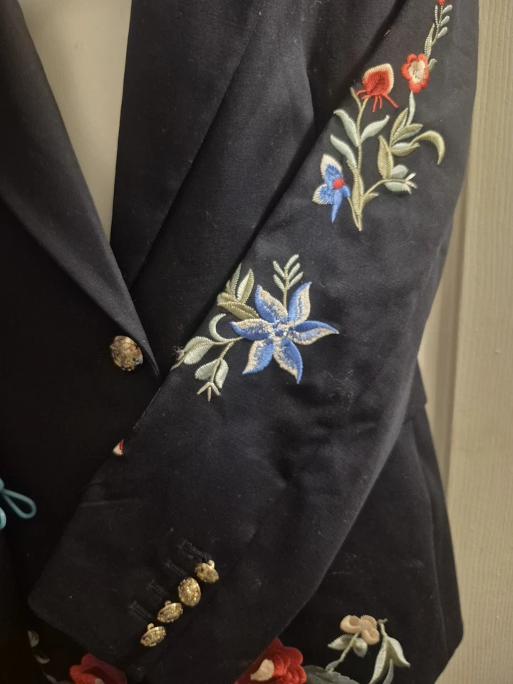 Blazer Mujer Azul Nazi Y Bordado Diseño Floral Foto 4 de 4
