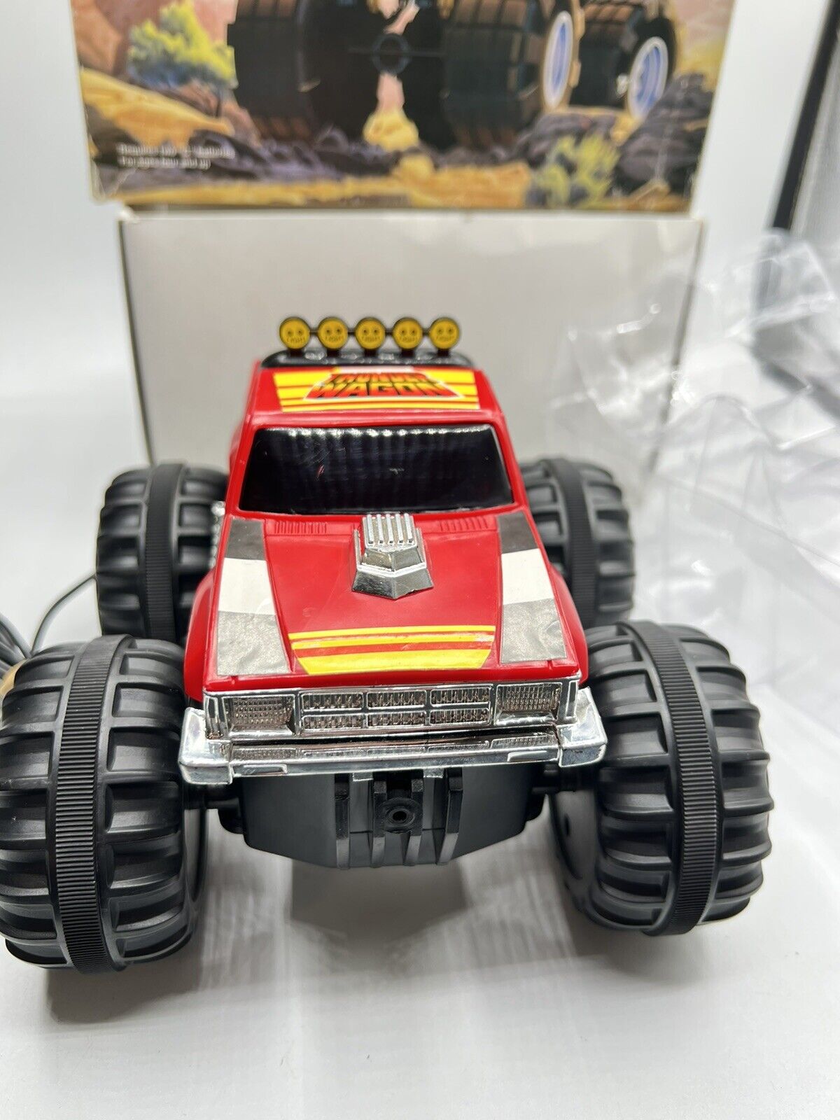 Carrinho Controle Remoto Thunder 4x4 Storm Monster Truck 38km/h