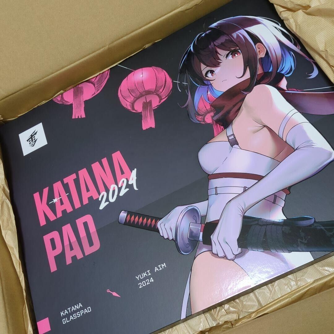 Yuki Aim Katana City Glass Mousepad Limited Large Size 500 Yuki Aim Katana City Glass Mousepad Limited Large Size 500