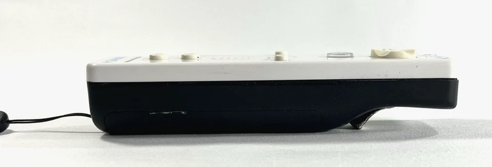 Intec Wave+ Nintendo Wii White & Blue Controller with Wrist Strap Tested - Image 4 of 4