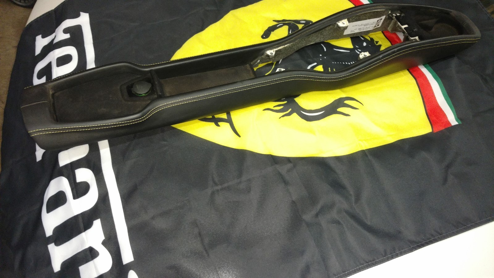 FERRARI 458 ITALIA SPIDER INTERIOR CENTER CONSOLE TUNNEL PANEL OEM 812867