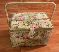 Vtg Sewing Box Padded Floral Print Cloth Lined w/ Pin Cushion + Lots of  Extras