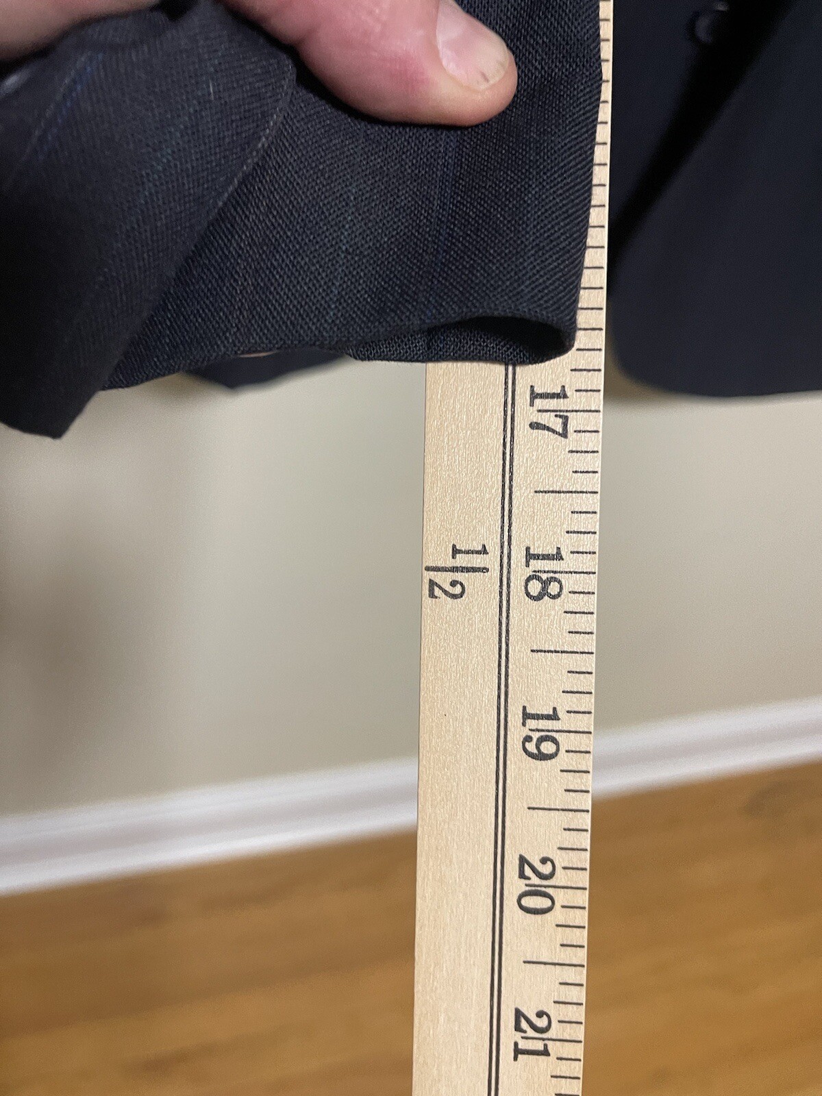 Towncraft Men's Solid  Size Medium 2 Button Blazer - image 13