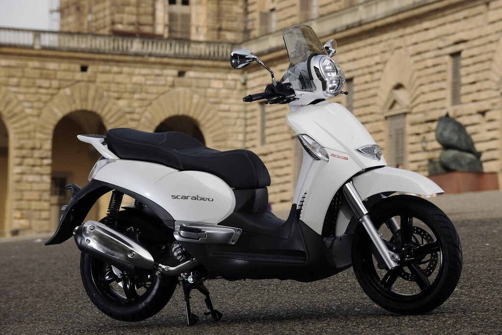 Moto Prezzo Scarabeo 300 Nuovo SCOOTER APRILIA SCARABEO 2003