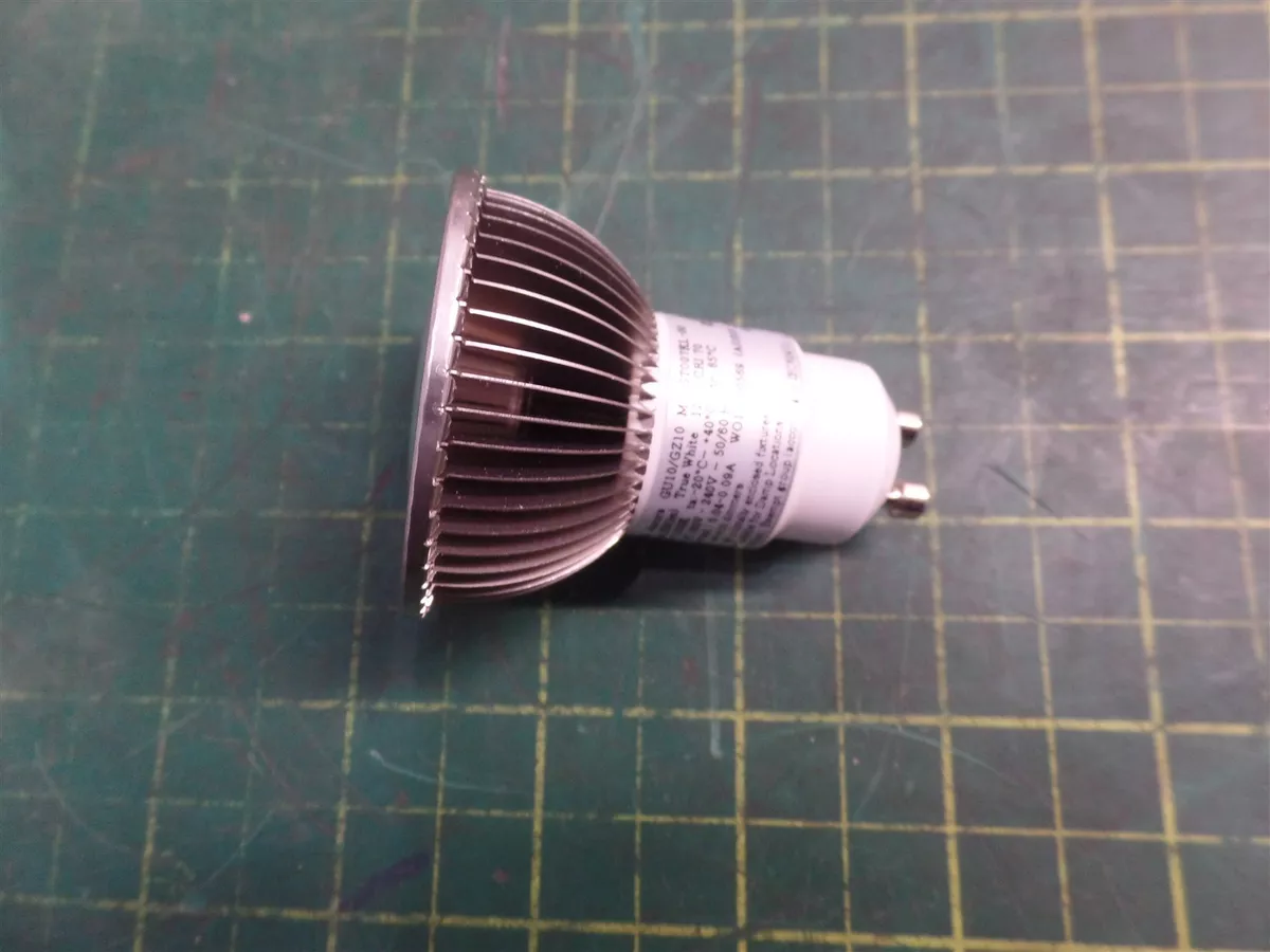 7W LED ALTLED AURORA MR16 GU10 GZ10 5000K 100V 240V BULB N.O.S AEON SET OF 2
