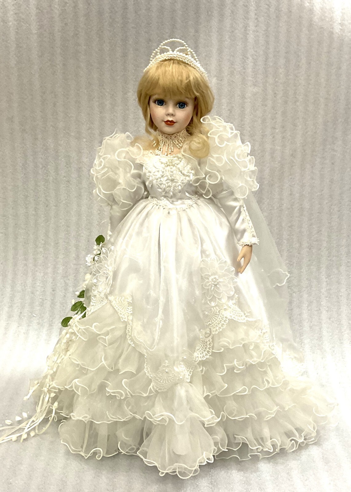 Poupée Kingstate The Dollcrafter 13 avec support et
