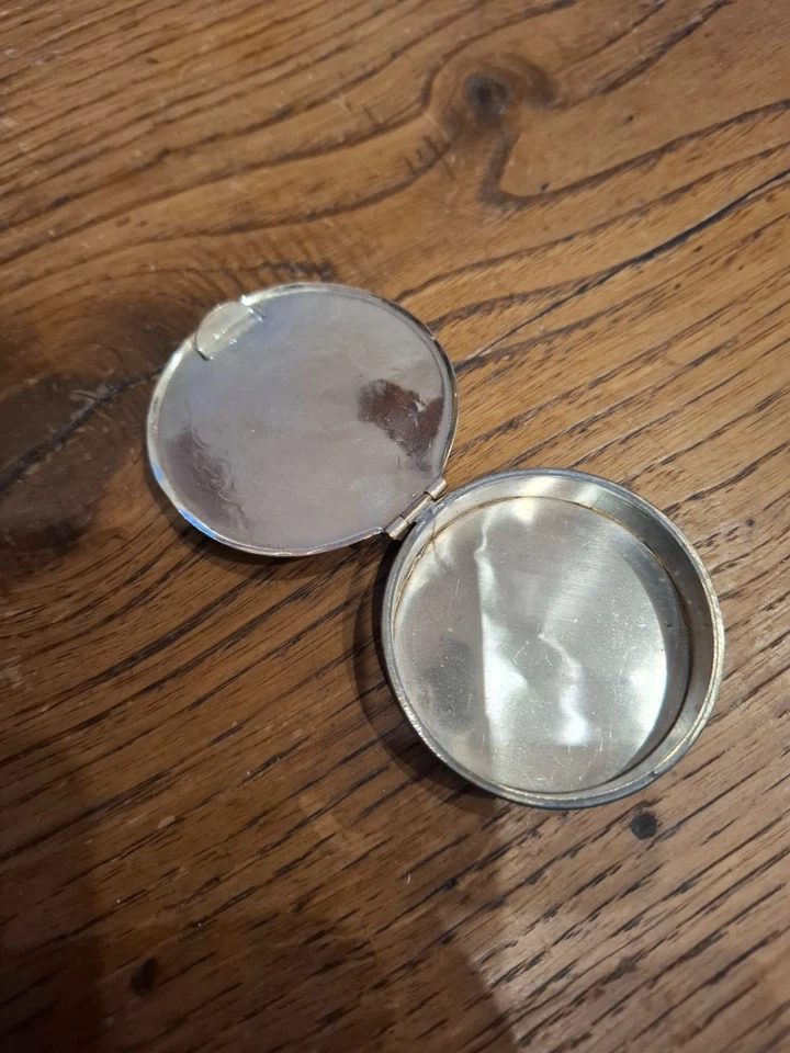 Ancienne Petite Boîte Tabac à Priser Ou Pilulier Métal Chromé Ou Argenté - Photo 2/3