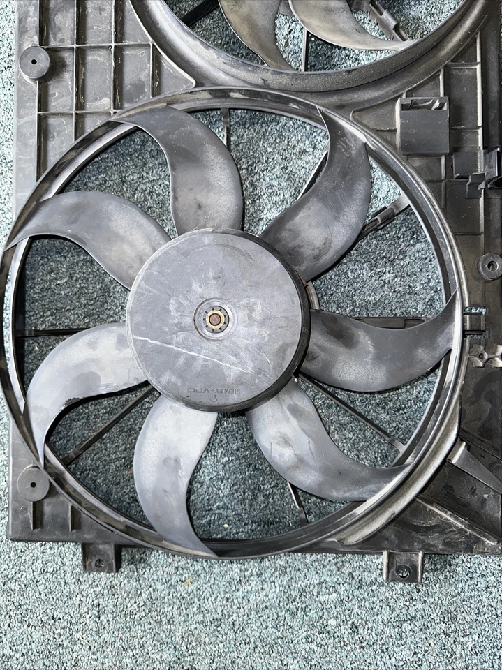 Volkswagen Jetta 2005 ventilador radiador conjunto ventilador motor Foto 2 de 4