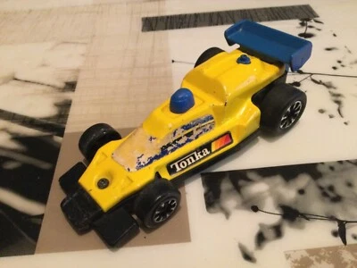 Vintage voitures TONKA F1 jouet embrayage sauteur - Photo 1/4