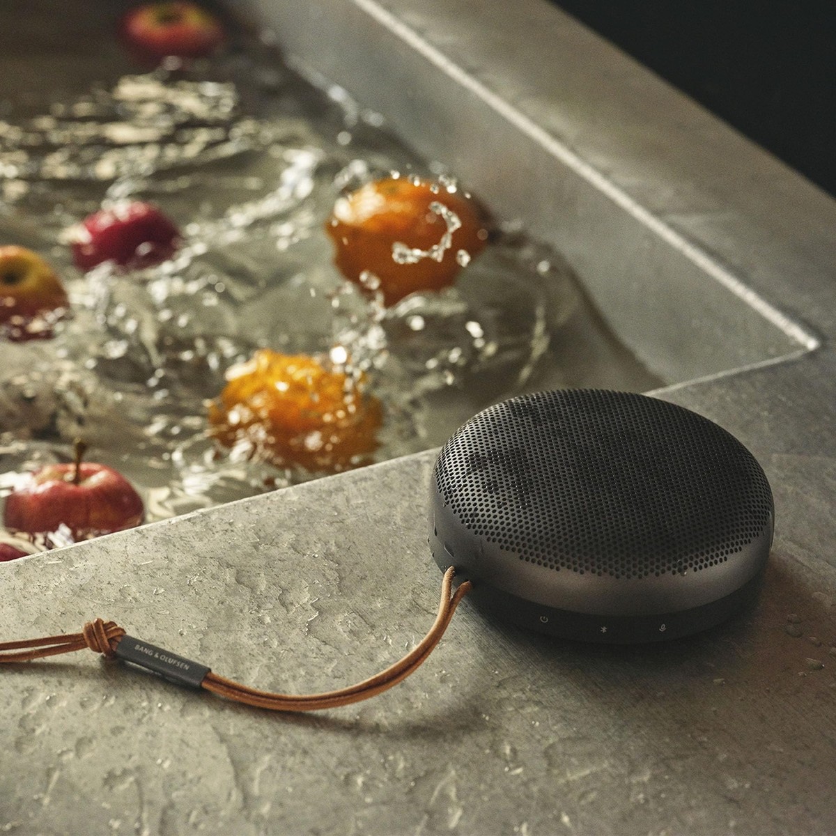 Bang & Olufsen Beosound A1 (2nd Gen) Waterproof Bluetooth Bang & Olufsen Beosound A1 (2nd Gen) Waterproof Bluetooth