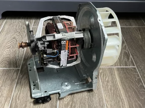 GE Laundry Center Dryer Drive Motor WE17X22214 234D1469P003 Wheel WE16X20393 #0