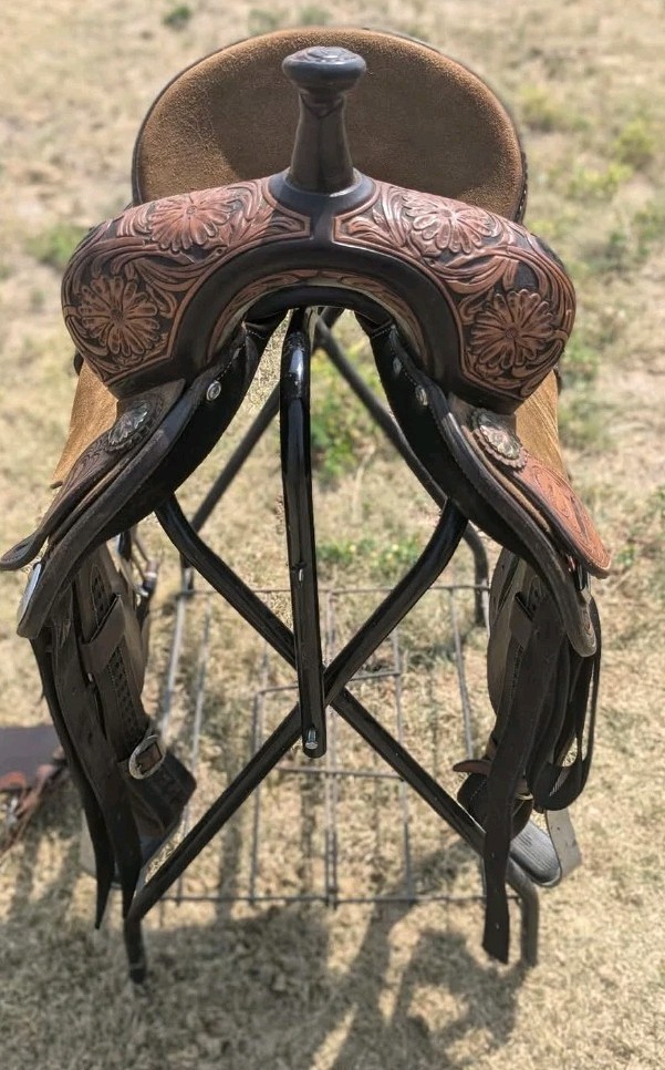 Jeff Smith 13" Gorgeous  tooled Barrel Saddle like  new