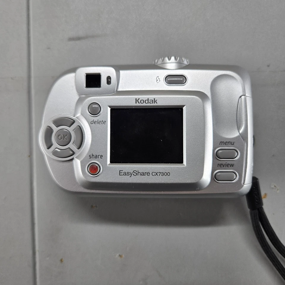 Kodak EasyShare CX7300 3.2MP Silver Digital Camera w/ SD Card & Bag WORKS - Image 4 of 4
