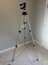 Professional Manfrotto Bogen Aluminum Tripod with CAMERA VIDEO Head MODEL 30/30A