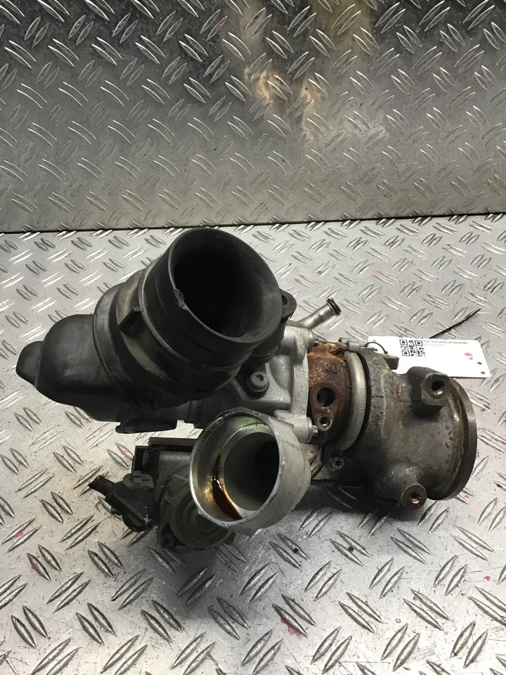 Turbolader Seat Ibiza IV (6J) 1.2 TSI 66kW 90PS 04E145721L CJZC - Bild 2 von 3