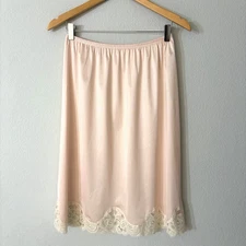 Vintage Vanity Fair Blush Pink Ivory Lace Half Slip Large USA