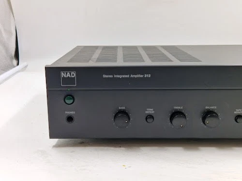 Amplificateur Stéréo NAD 312 - Fonctionnel, Rayures Et Éraflures, 220-250V~ - Photo 2/4