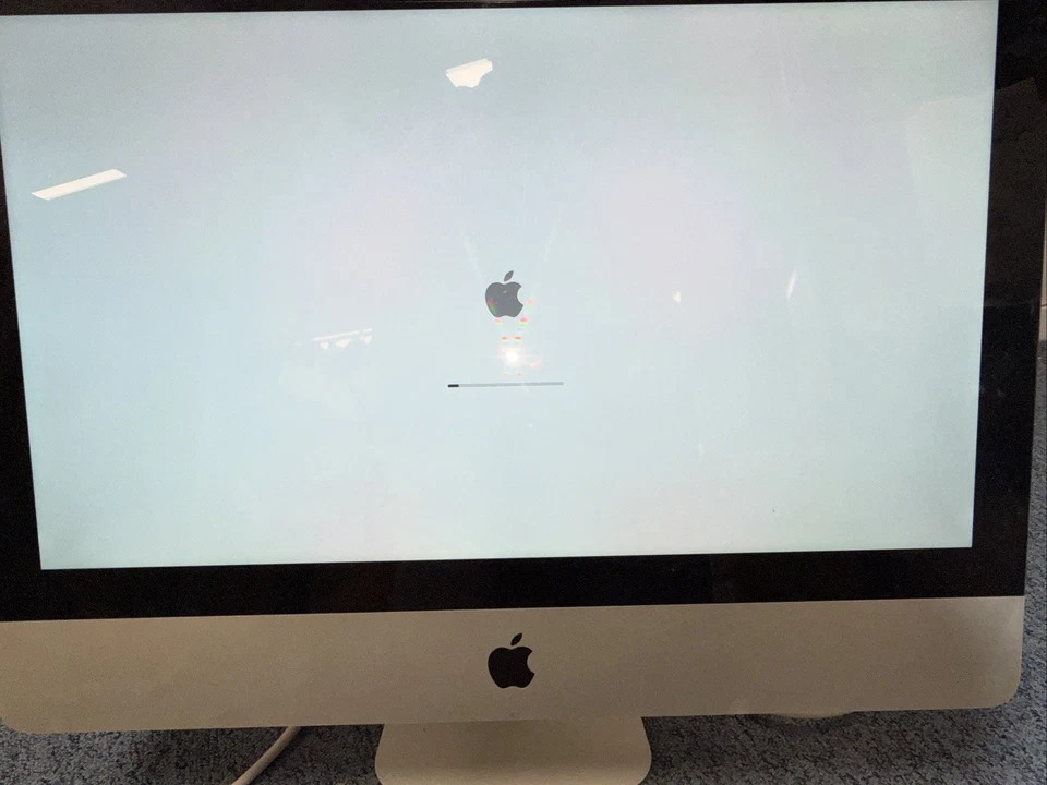 Apple iMac A1311 21.5-inch 2.5-Core I5 500GB HDD 4GB RAM 2011 Model - Image 3 of 4
