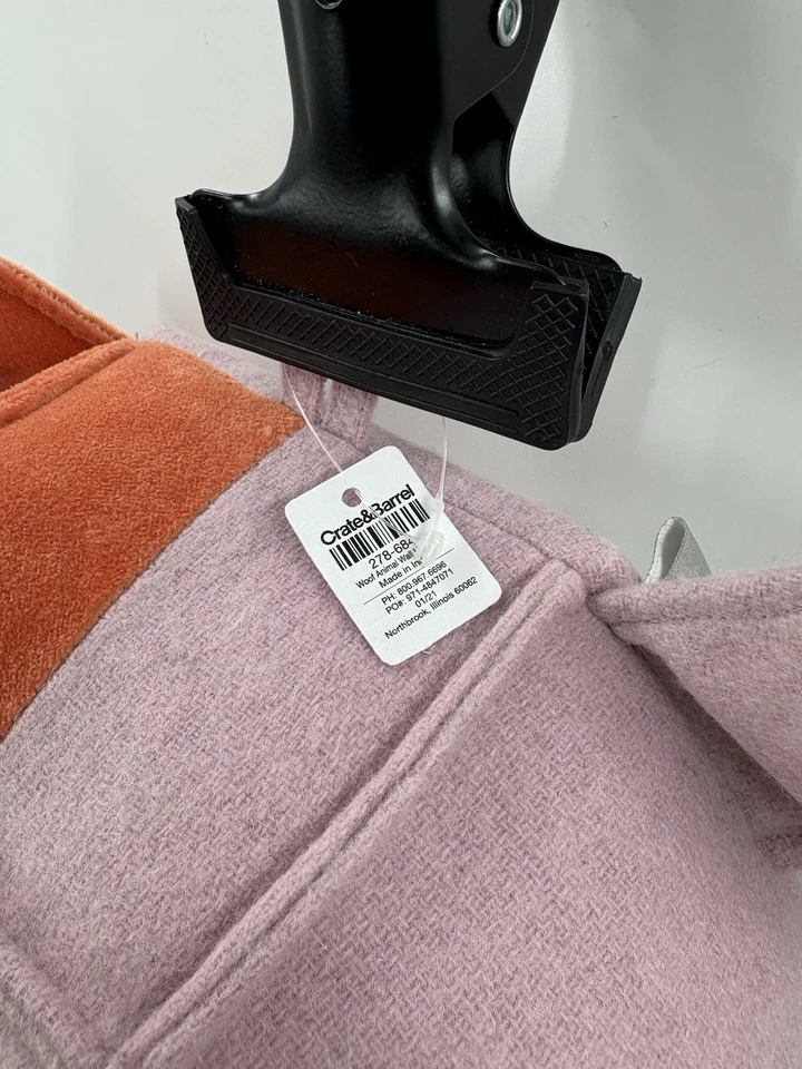 Decoración de pared con cabeza de animal de fieltro para niños Domino X Cajón y barril Foto 3 de 4