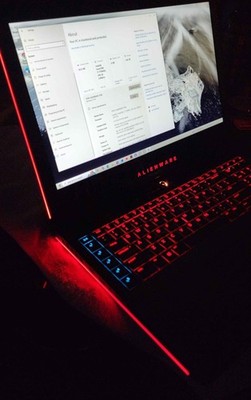 Alienware 17 R4 17.3'' Gaming Laptop | i7 | 32GB RAM | 500GB SSD + 1TB HDD | GTX 