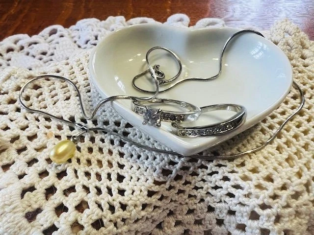 Lot De Bijoux Fantaisie - Occasion - Parfait Pour Customiser Ou Offrir