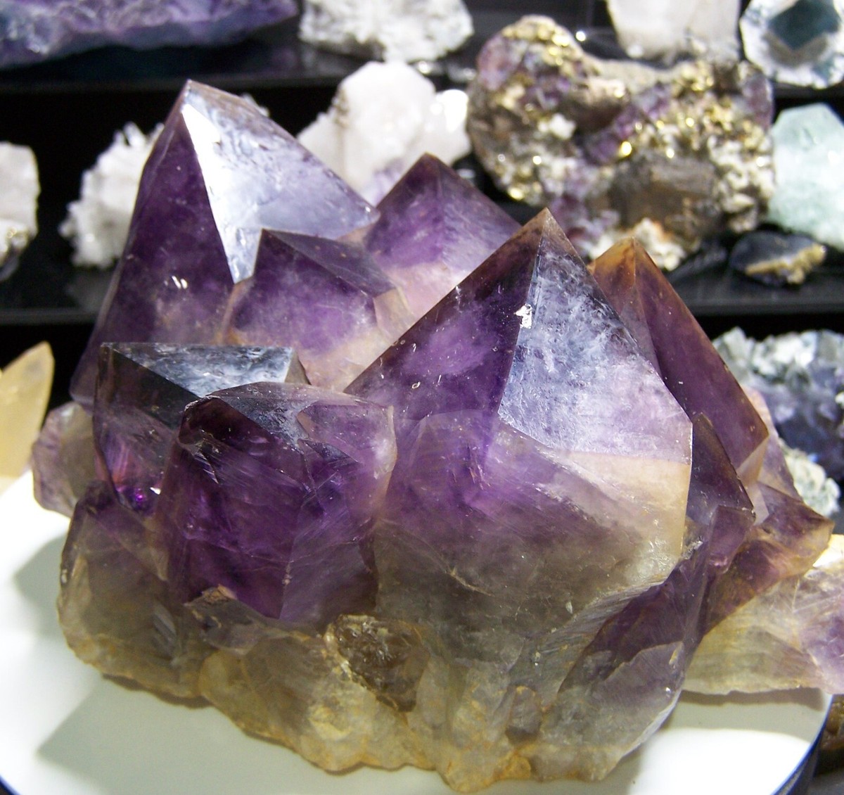 アメジスト　Amethyst from South Korea Amethyst from Eonyang, South Gyeongsang Province, South Korea