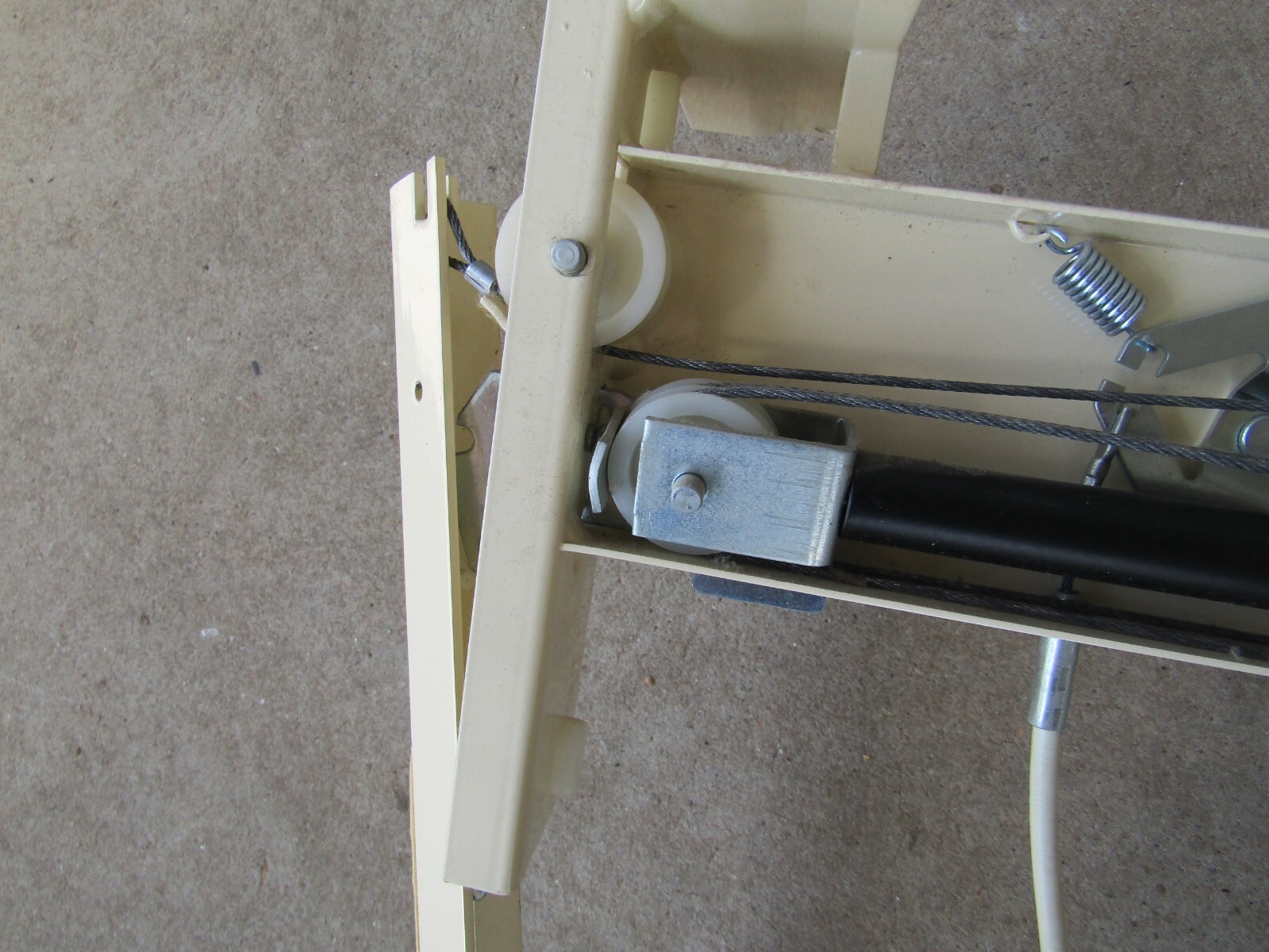 Horn Gas Lifter Assembly Complete Sewing Model 3056 eBay