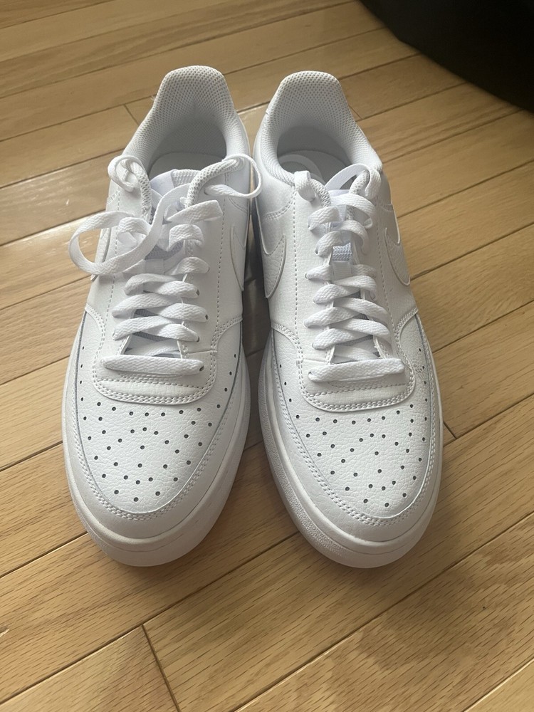 Nike women' Court Vision Alta Brand New in original box