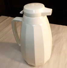 Service Ideas 2 Liter White New Generation Pitcher Model 421 USA, Used
