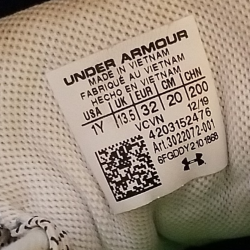 BOTINES DE BÉISBOL UNDER ARMOUR LEAD OFF JUVENILES TALLA 1Y NEGROS USADOS DEFECTOS EN MUY BUENA CONDICIÓN - Imagen 7 de 7