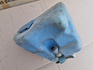 VW PASSAT B3 WINDSHIELD WIPER & HEADLIGHT WASHER FLUID RESERVOIR TANK 357955453D