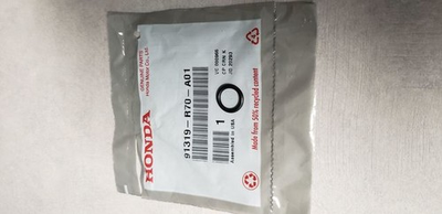 #ad Genuine Honda Engine Oil Pressure Switch Seal 91319 R70 A01 $7.75