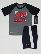 Boys Size 5 NIKE Shirt  Shorts 2 Piece Set Baseball Graphics: NWT