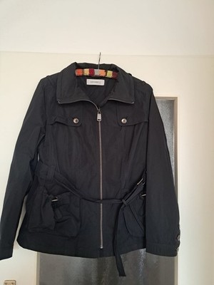 Schwarze Jacke mit Gürtel / Übergangsjacke, Größe 42, concept k