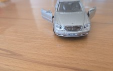 Mercedes S Klasse Modellauto silber W220