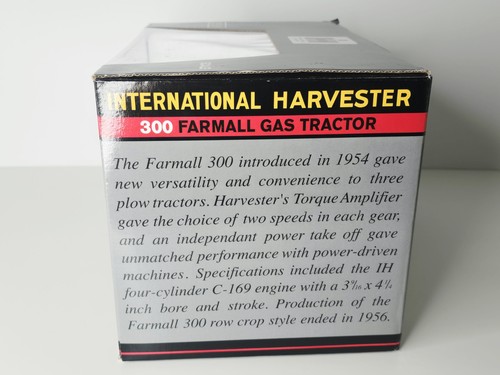 SpecCast - International Harvester Farmall 300 Gas Tractor - 1:16 Diecast - Picture 18 of 19