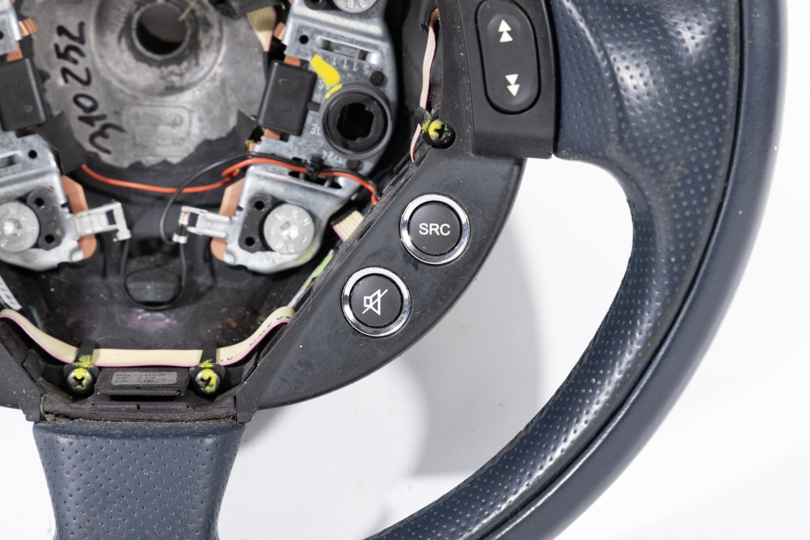 Used 2003-2007 Maserati M139 Quattroporte Steering Wheel in Navy Blue