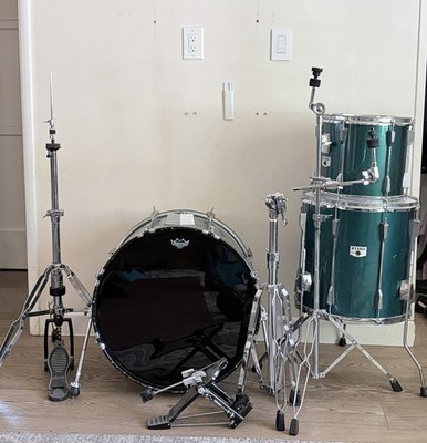 TAMA Acoustic Drum Kit Green w/ Bass Drum, Rack & Floor Tom, Hi-Hat Stand. As is