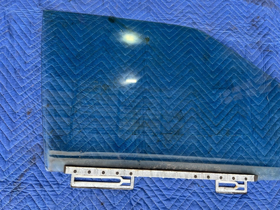 1989 - 1995 年沃尔沃 740 940 轿车前乘客右手门窗玻璃原始设备制造商 #3854EM — 第 3/4 张图片